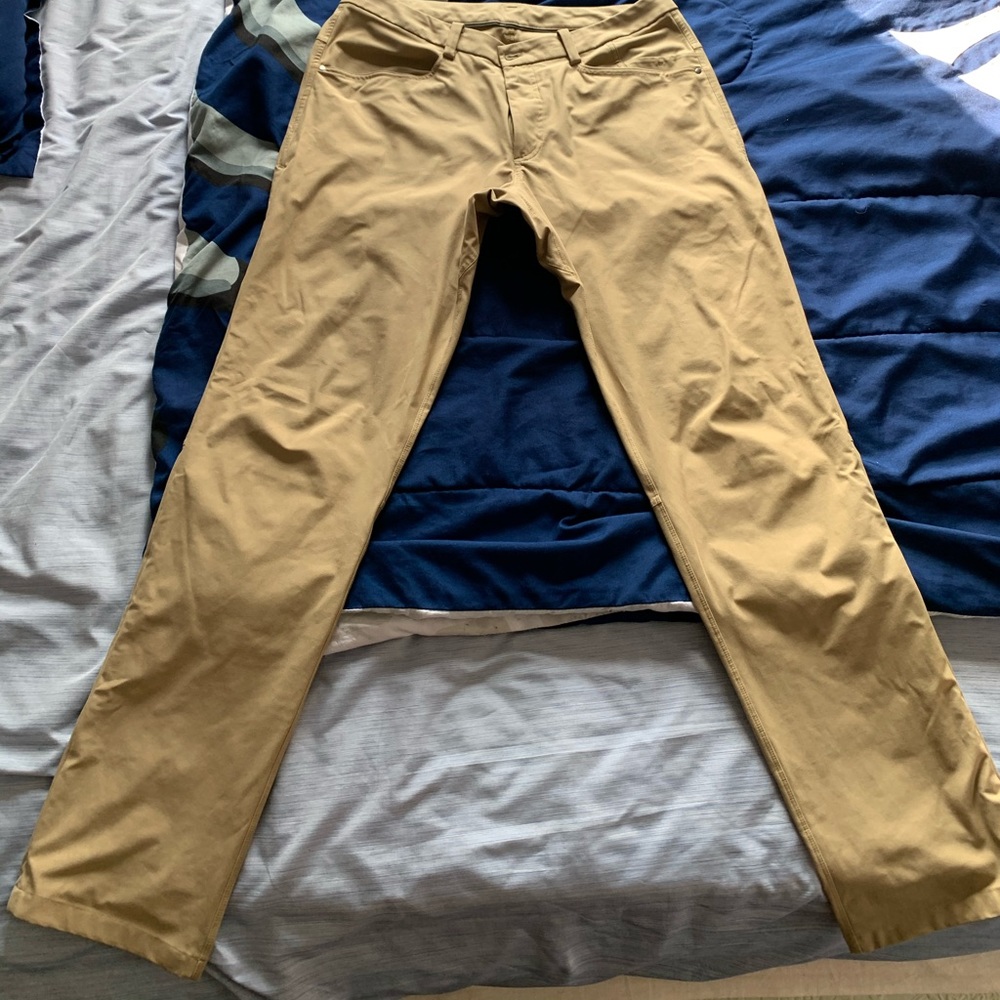 Lululemon men’s ABC pant CLASSIC FIT Waist 36